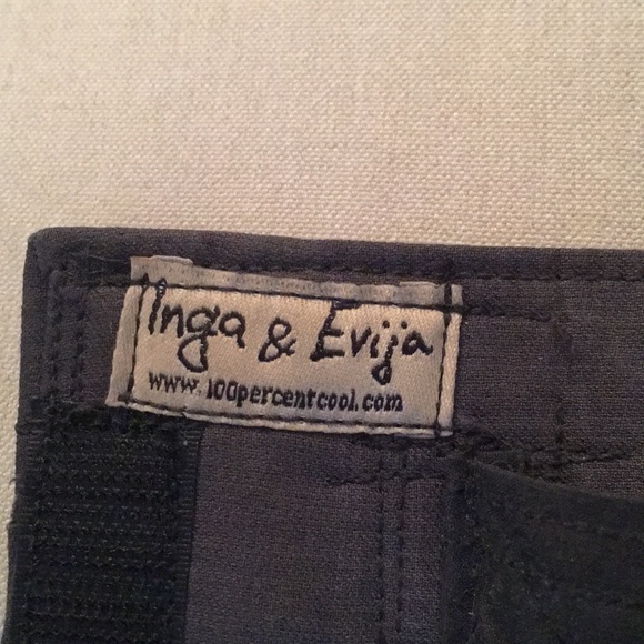 Grey fabric wallet with pockets and velcro closure - Picture 4 of 5